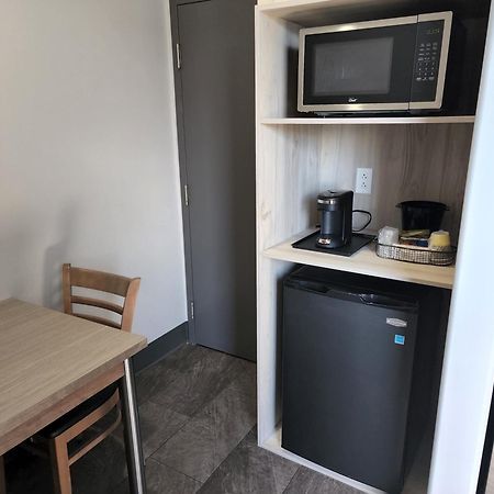 Razoolies Inn Stephenville Værelse billede